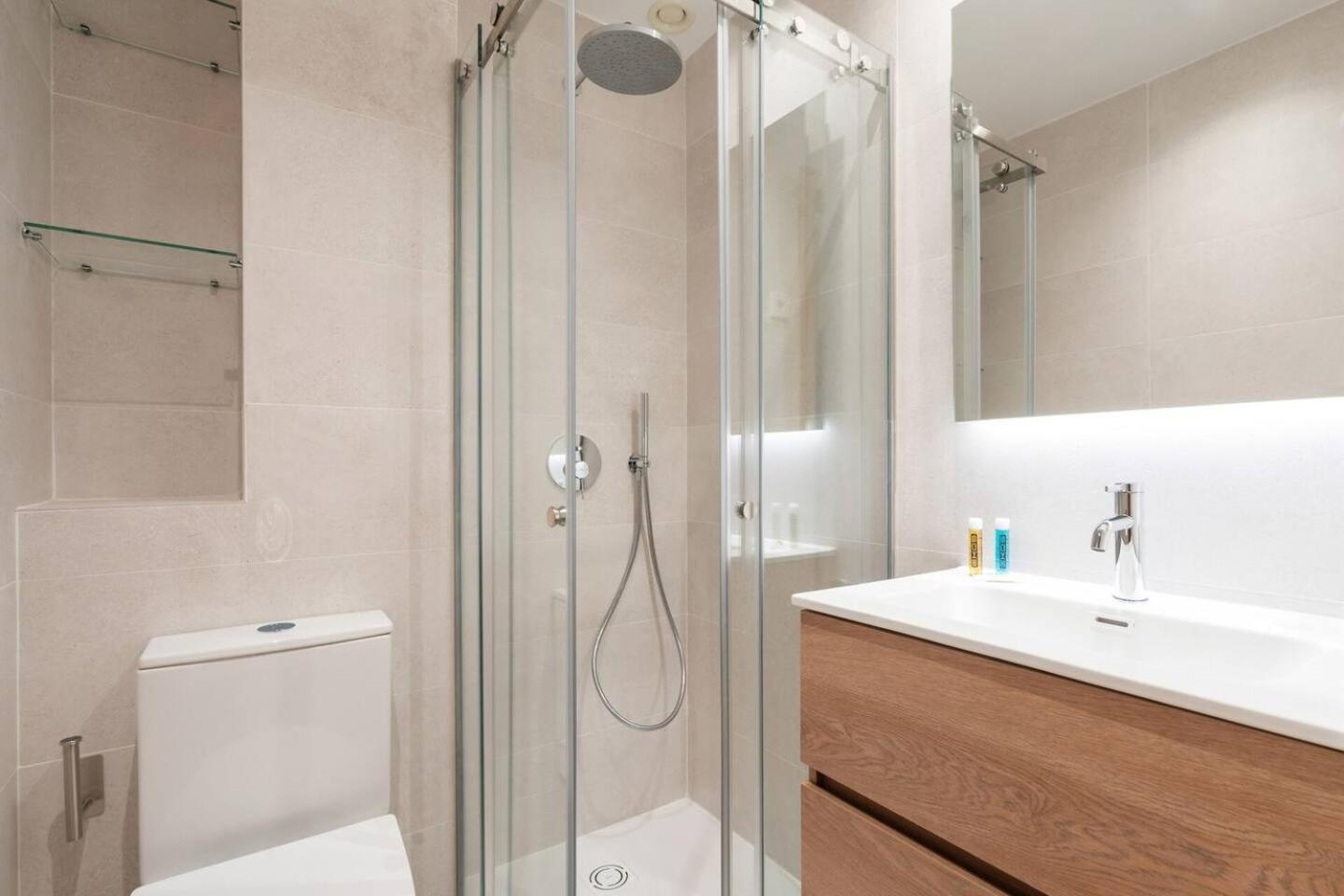 Apartment Elegance & Comfort In Chamberi- 1a
